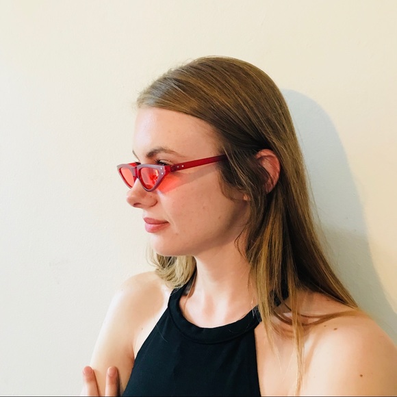 BELLA RETRO STYLE RUBY RED SUNGLASSES UV 400 - Picture 2 of 8